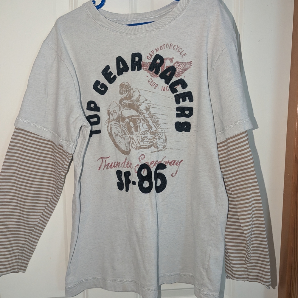 Sale! Bundle 4 items For $5 GAP Kids Long Sleeve Tee
